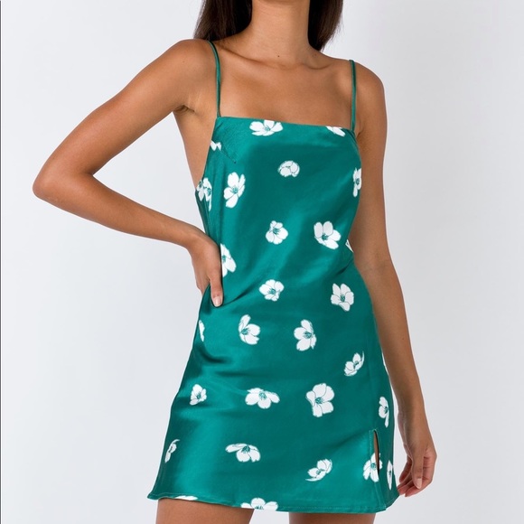 ✨NWT PRINCESS POLLY ULTRA MINI DRESS✨ - Picture 2 of 11